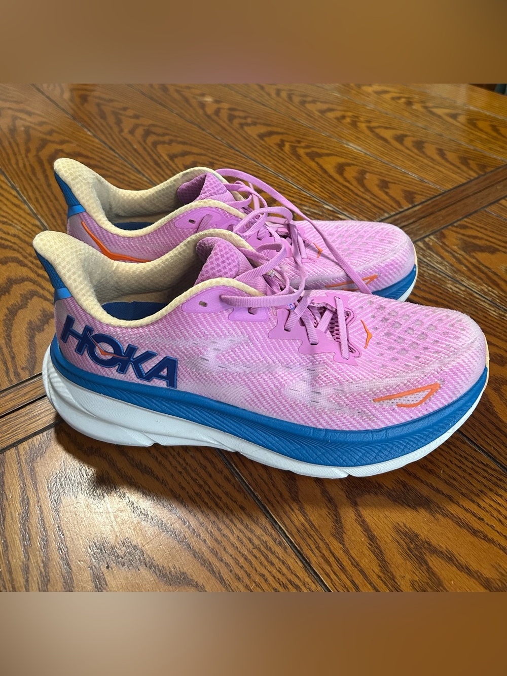 HOKA One One Clifton 9 Cyclamen/Sweet Lilac Women’s 10B Pink Blue Running Shoes
